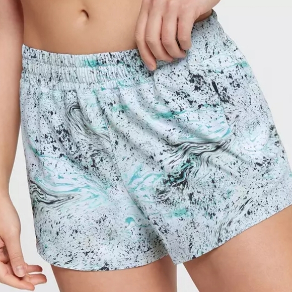 Calia Run Collection Mid Rise Infinity Shorts - Picture 1 of 7